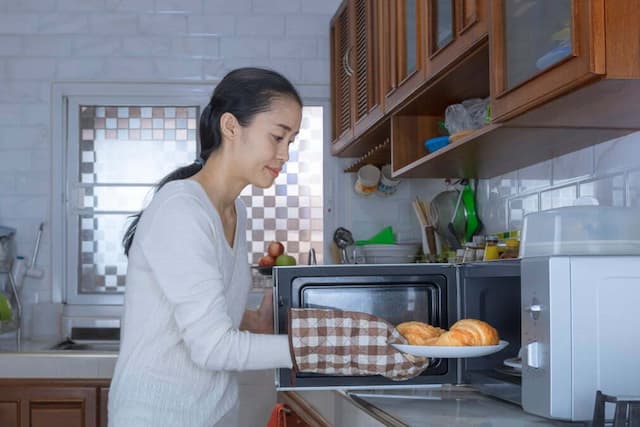 What is Microwave Sensor Cooking? Is Microwave Sensor Cooking Worth It?
