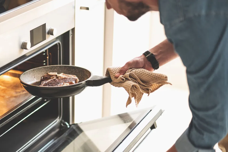 Can Non-Stick Pans Go in the Oven See Answer